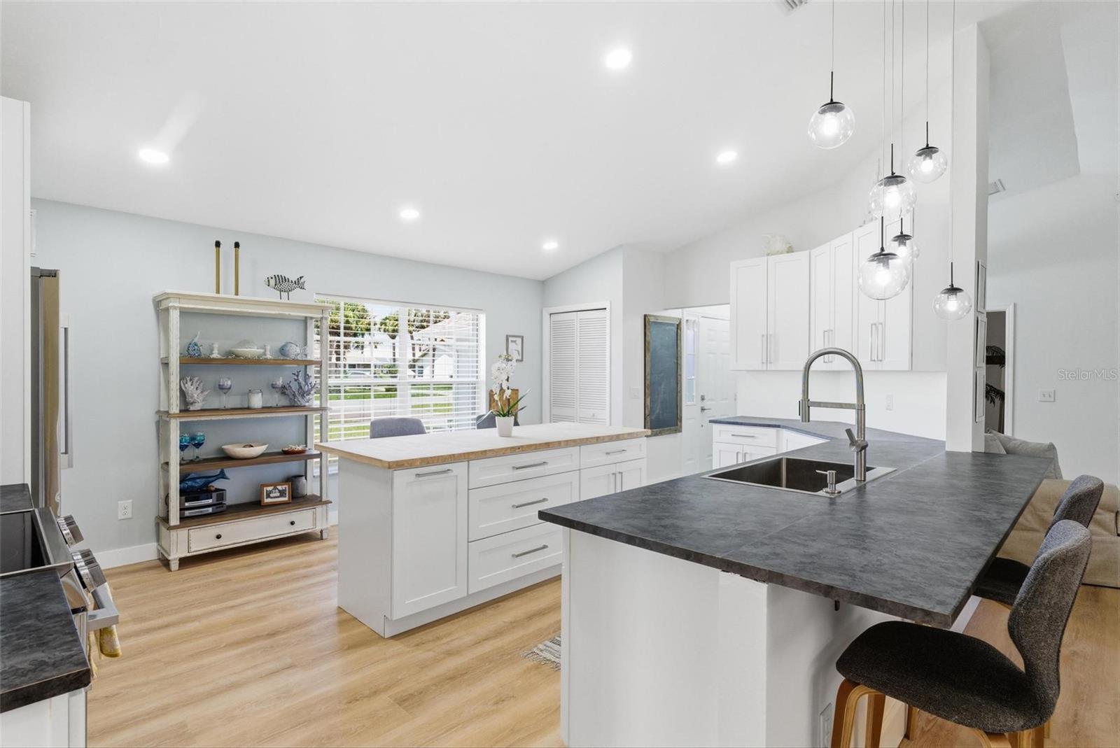 WOODLAKE - Residential