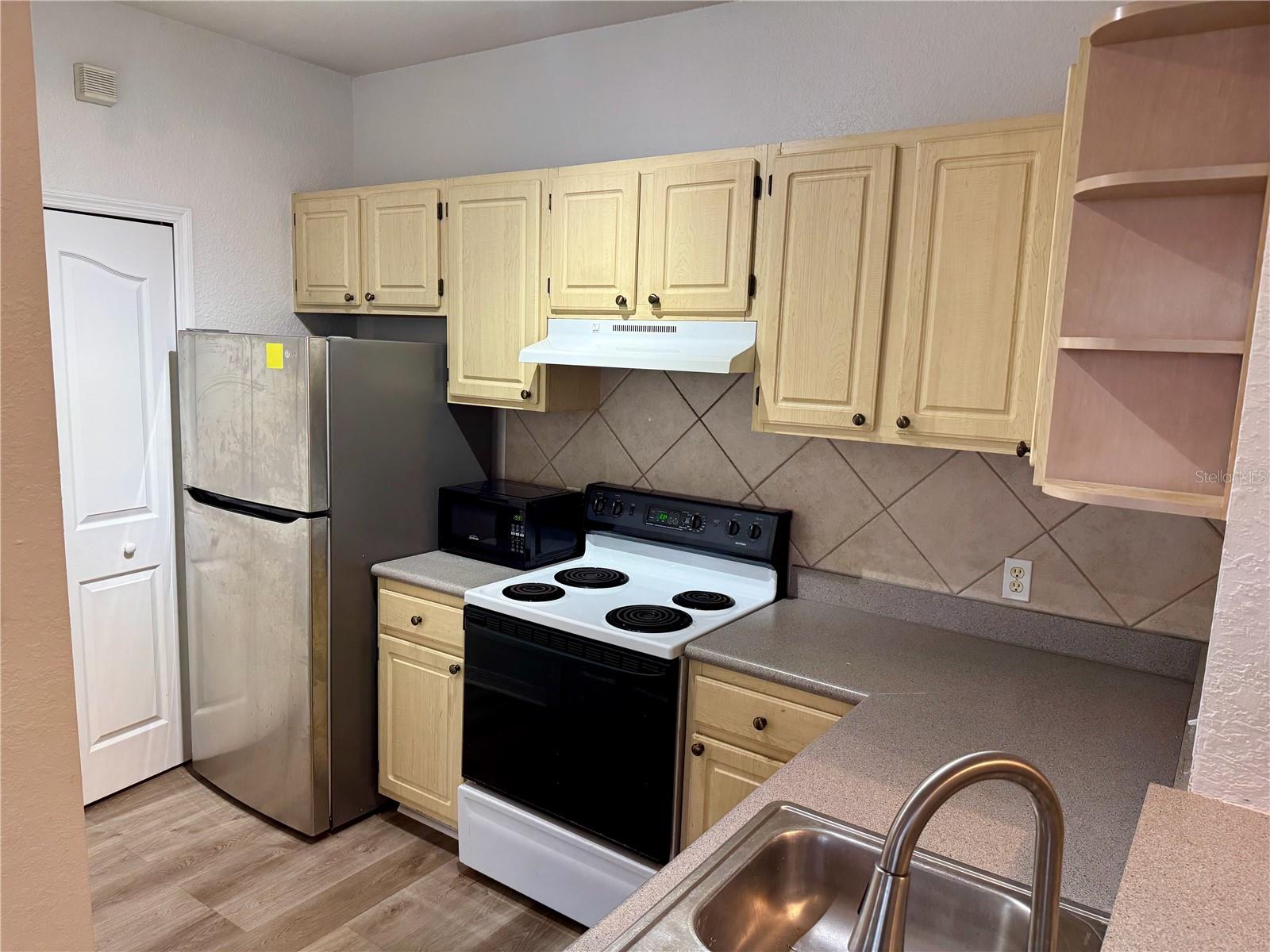 VISCONTI EAST - Residential Lease