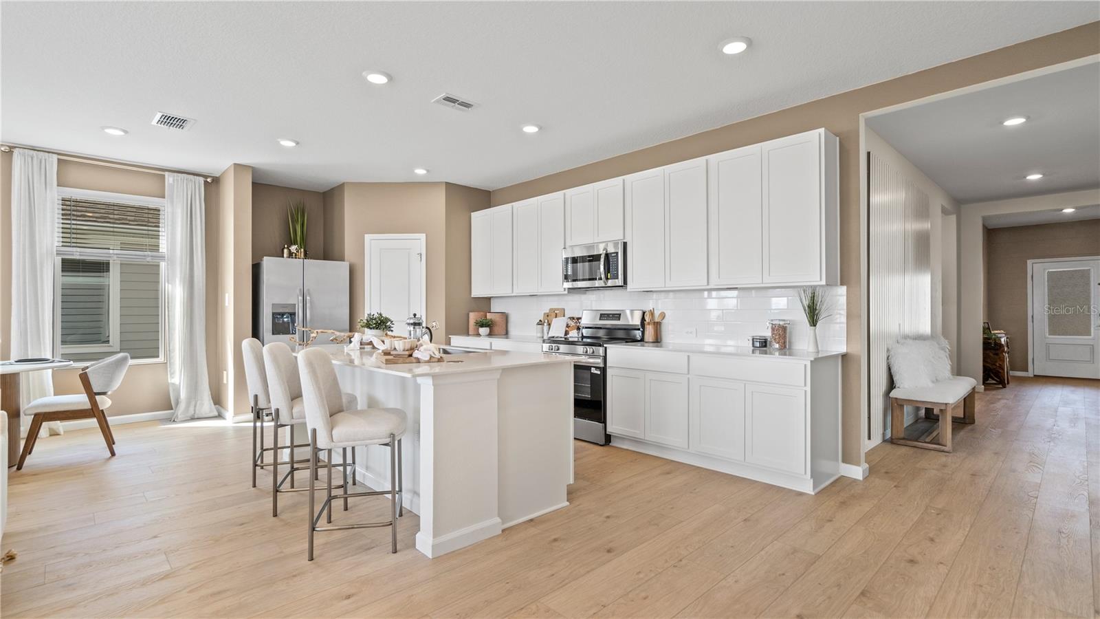 3108 BROOKHOLLOW WAY