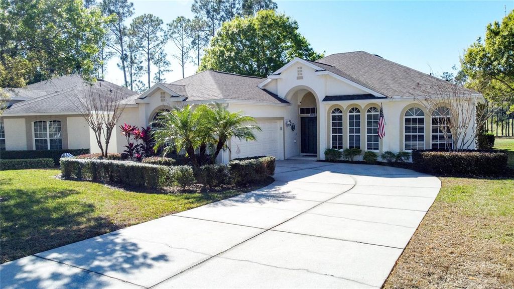 Photo of 3842 Avon Court, Clermont, FL 34711 (MLS # G5107284)