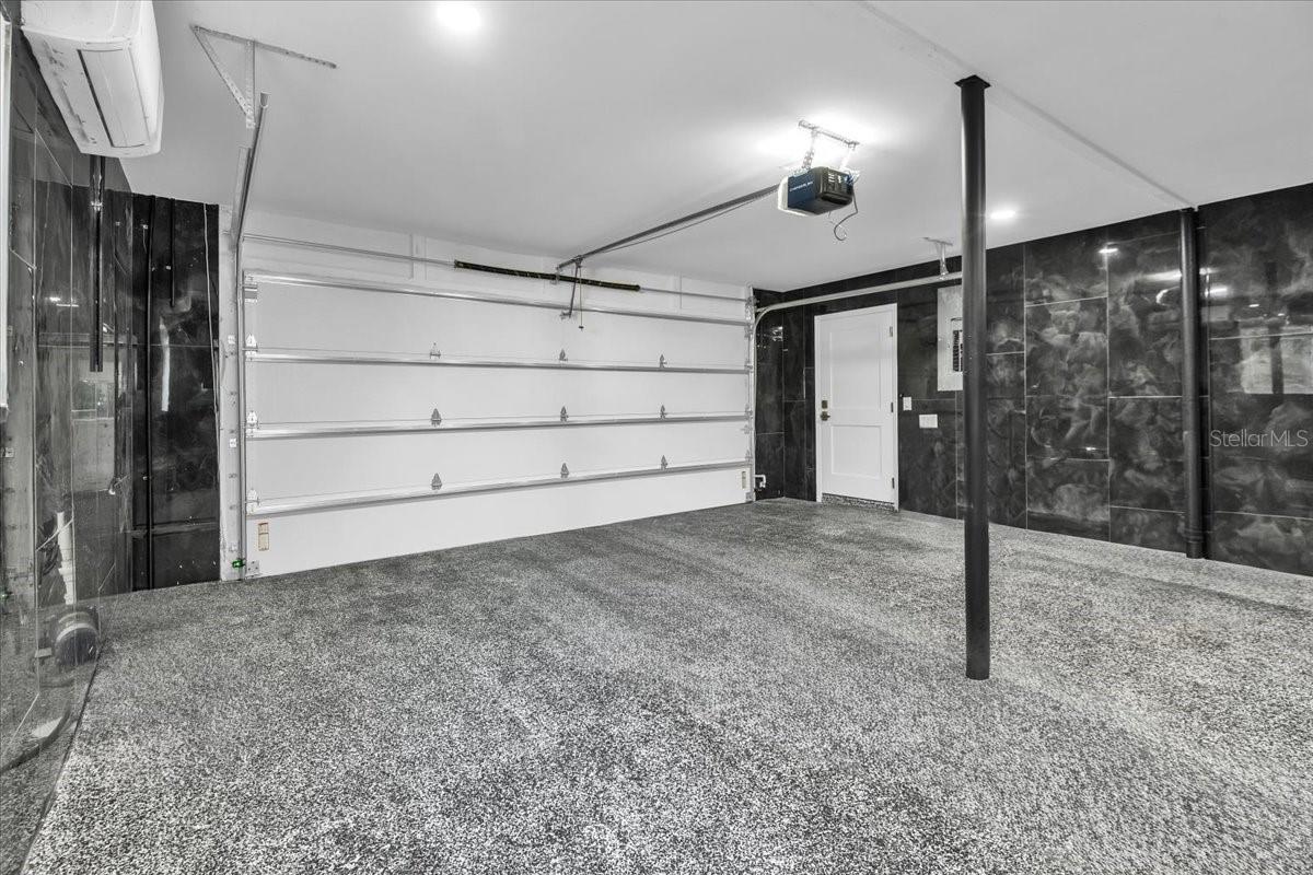 SIESTA ISLES - Residential