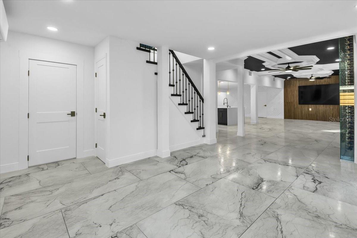 SIESTA ISLES - Residential