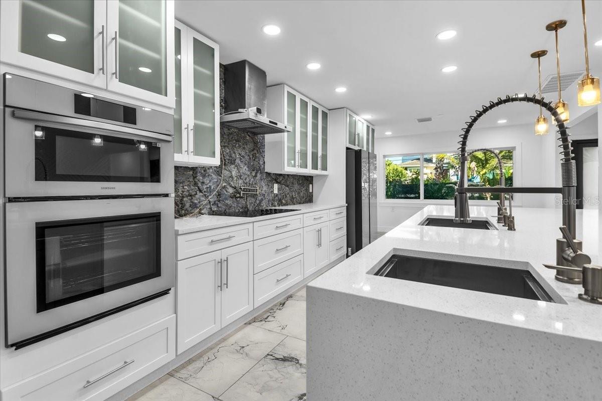 SIESTA ISLES - Residential