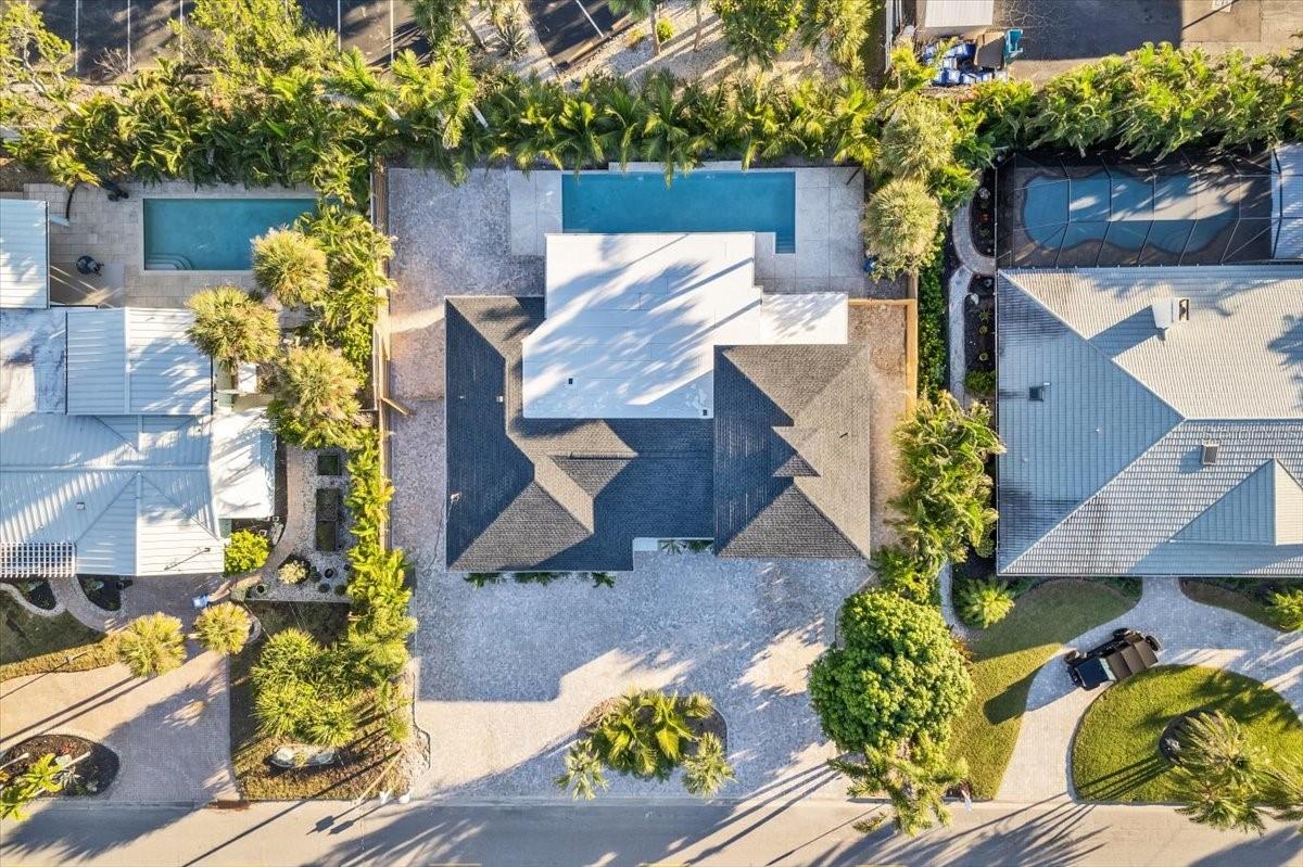 SIESTA ISLES - Residential