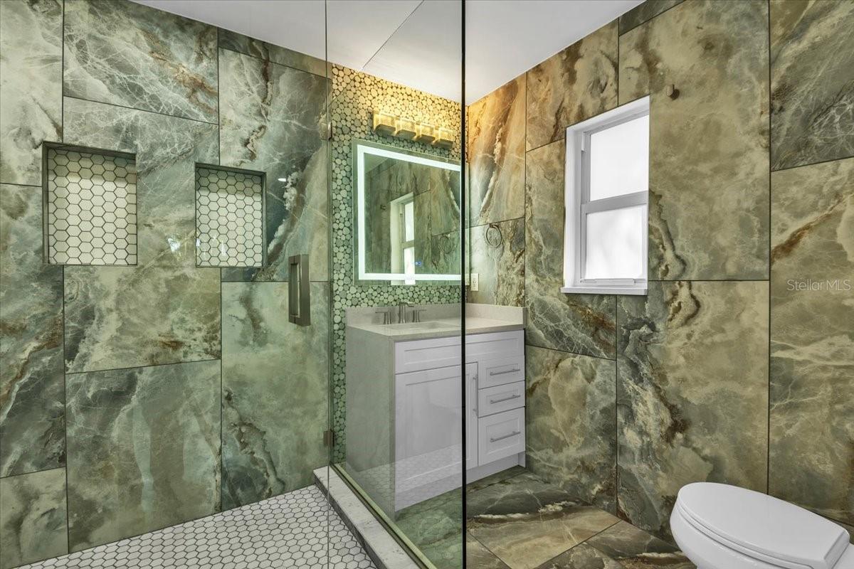 SIESTA ISLES - Residential