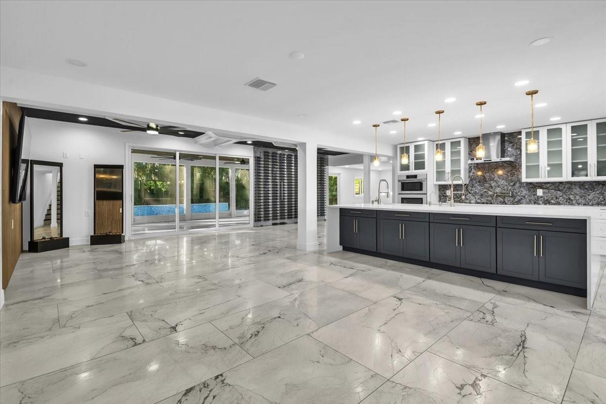 SIESTA ISLES - Residential