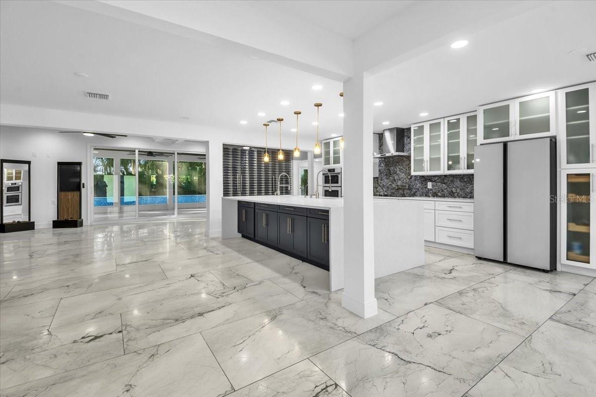 SIESTA ISLES - Residential