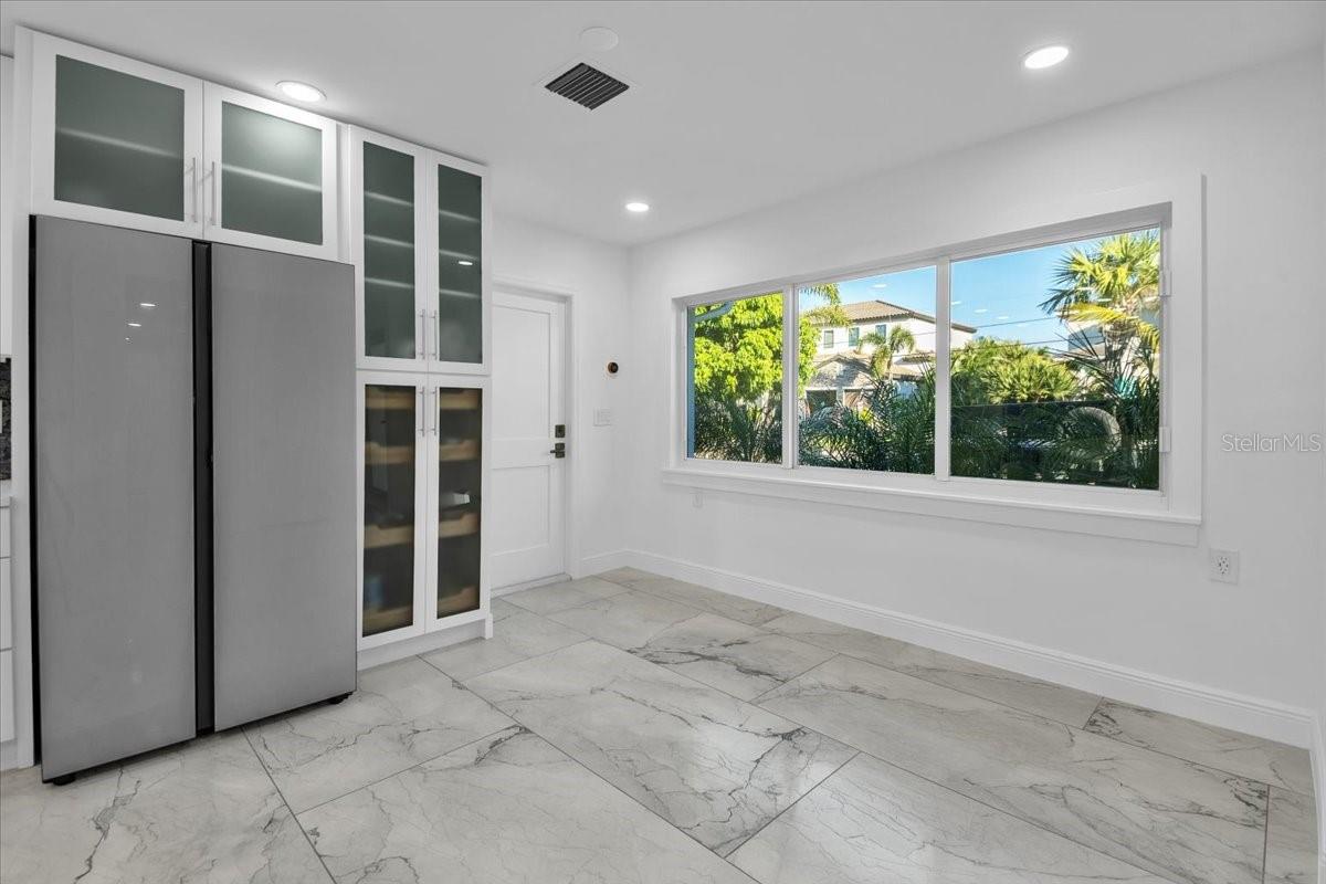 SIESTA ISLES - Residential