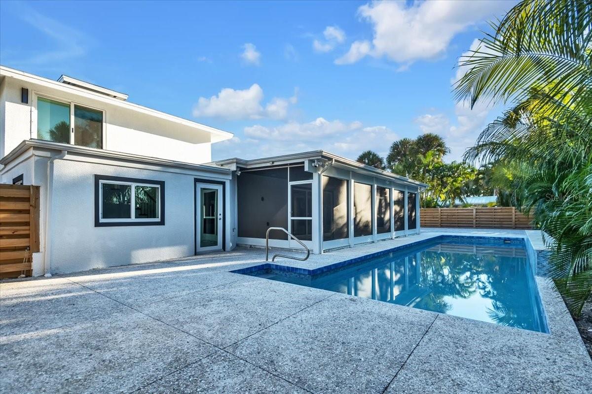 SIESTA ISLES - Residential