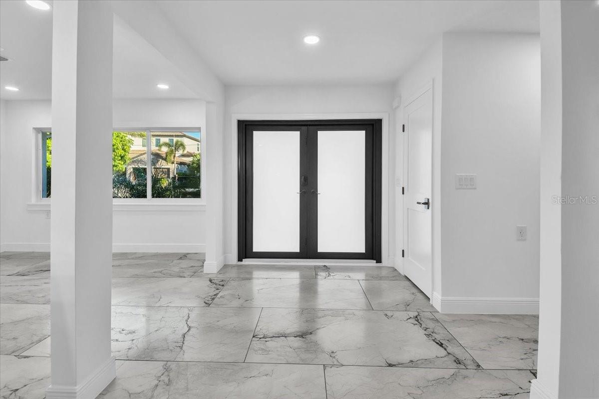 SIESTA ISLES - Residential