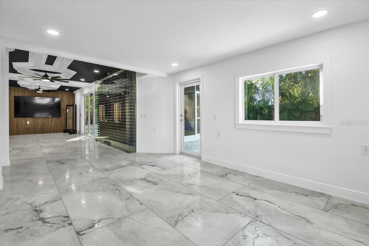 SIESTA ISLES - Residential