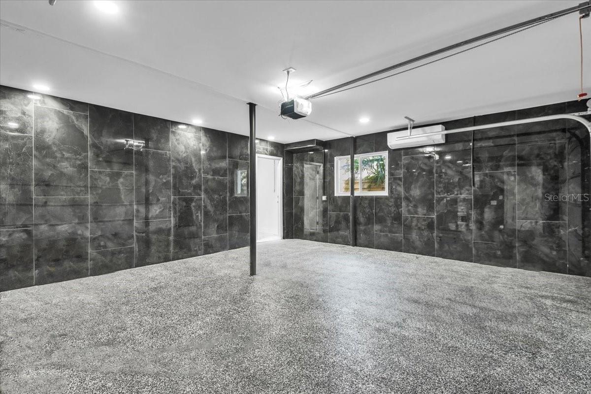 SIESTA ISLES - Residential