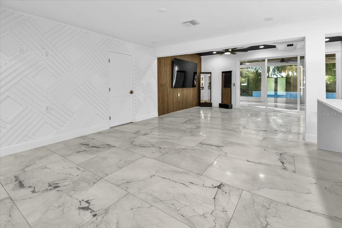 SIESTA ISLES - Residential