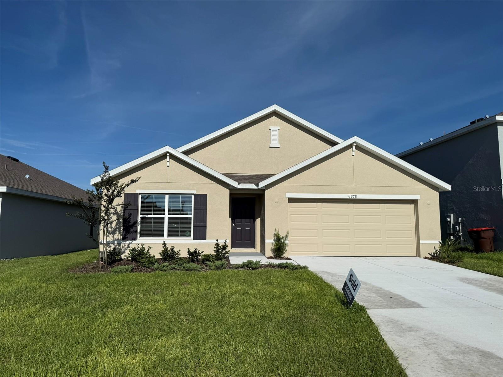 Brand new construction 4-bedroom, 2-bathroom single-family home located in the highly desired community of Ocala Crossing South in SW Ocala. Conveniently situated near schools, shopping, hospitals, and more. This home features ceramic tile throughout main living areas, cozy carpet in bedrooms, quartz countertops, and all stainless-steel kitchen appliances. Washer and dryer are included. Enjoy an irrigation system, sidewalks throughout the community, and access to amenities including a pool and playground. Don’t miss this opportunity—seamless leasing process available!