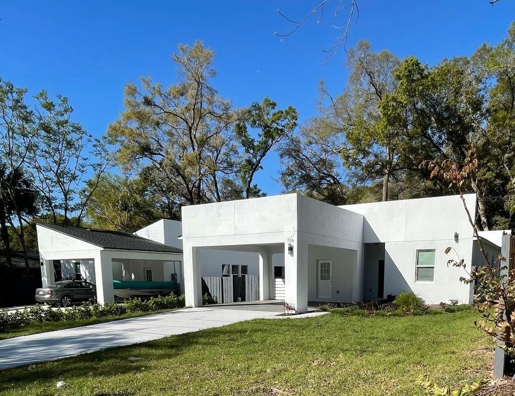 Photo of 736 S Stone Street, Deland, FL 32720 (MLS # V4946740)