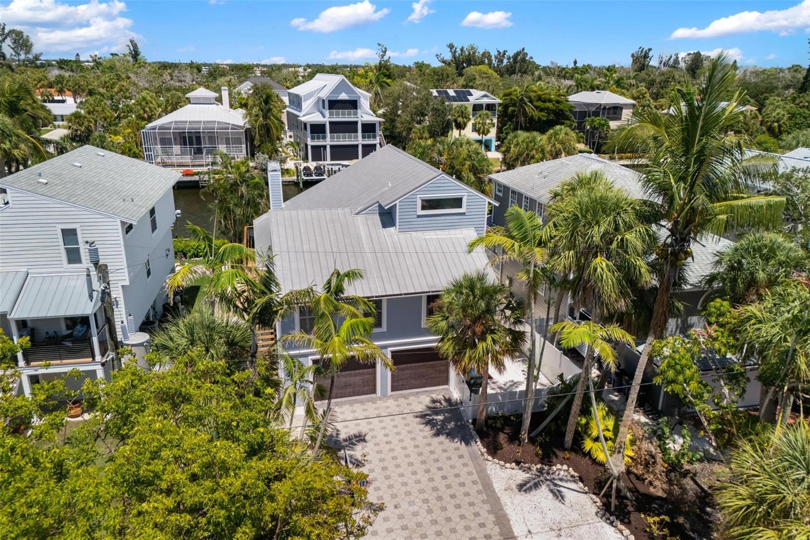 5121 OXFORD DRIVE