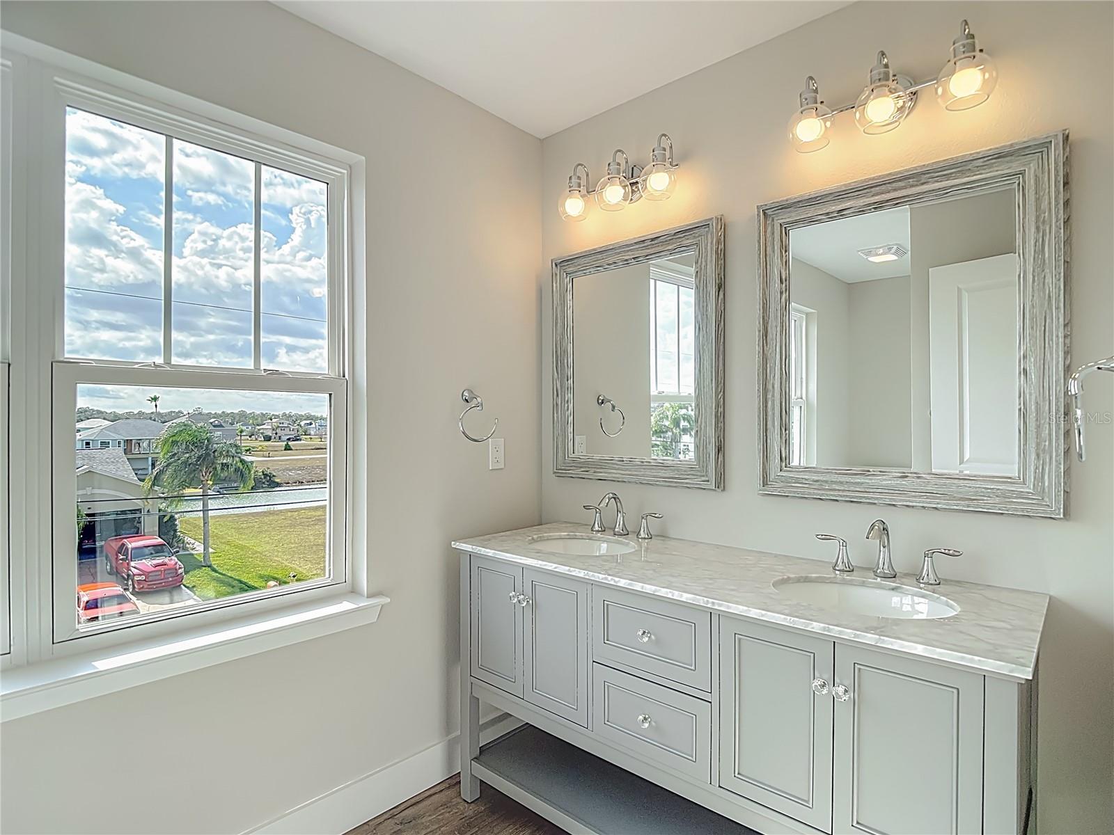 HERNANDO BEACH - Residential