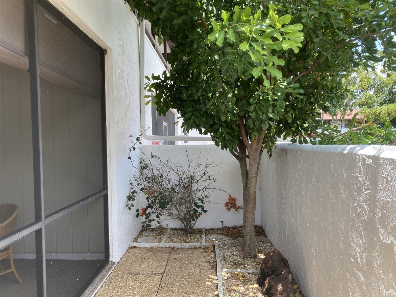 VALENCIA GARDEN III - Residential