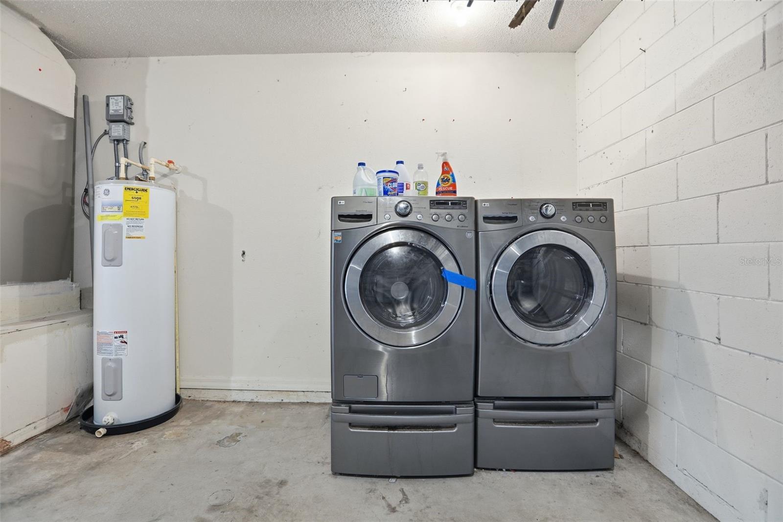 DANIELS CROSSING - Residential