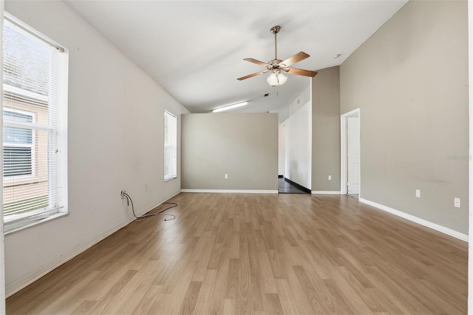 306 DANIELS POINTE DRIVE