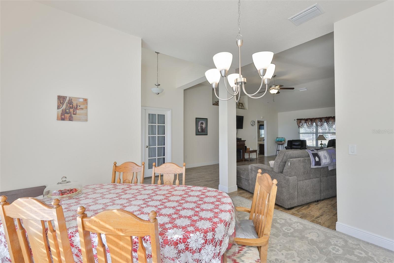 ROYAL HIGHLANDS - Residential