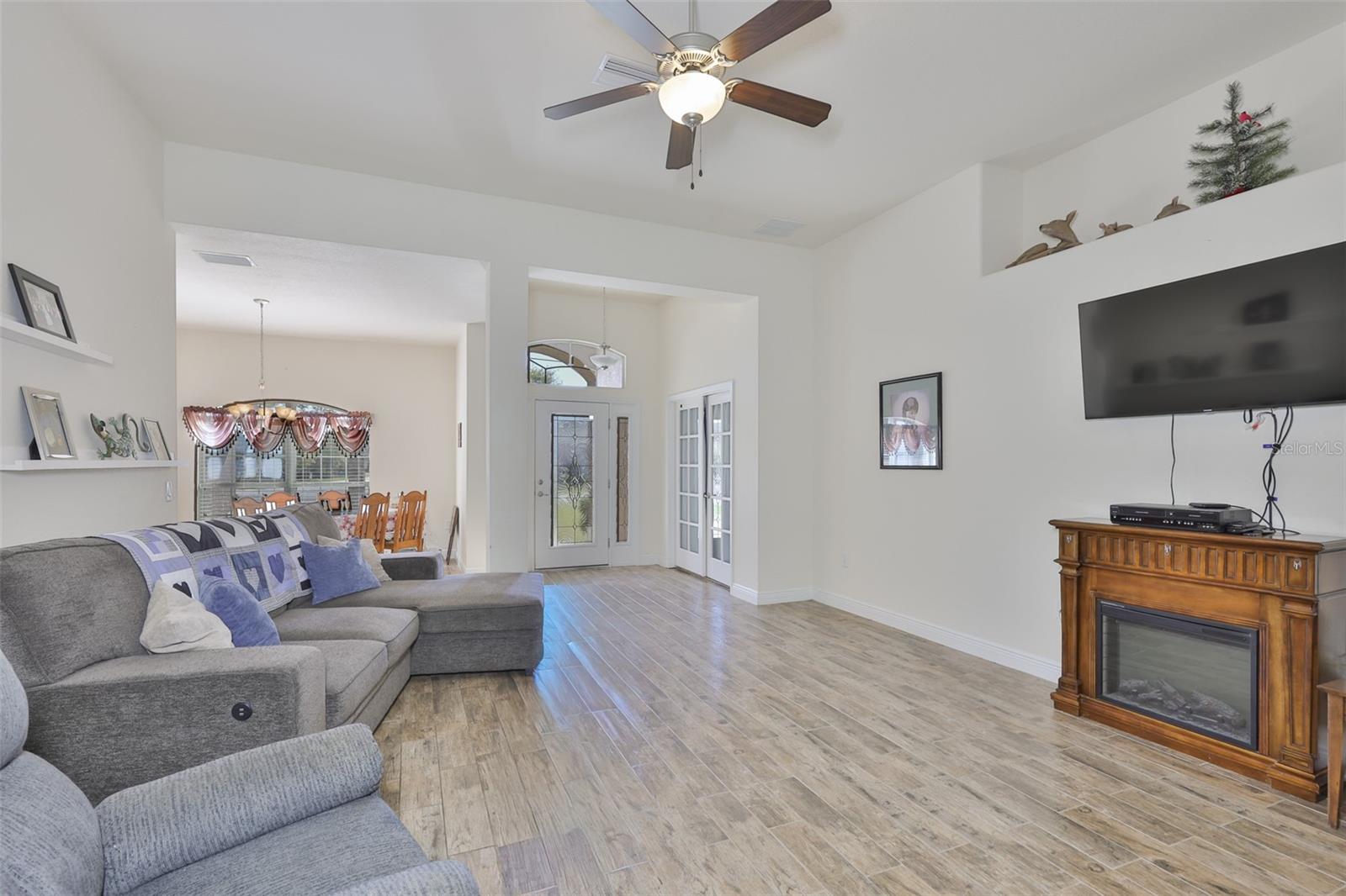 ROYAL HIGHLANDS - Residential