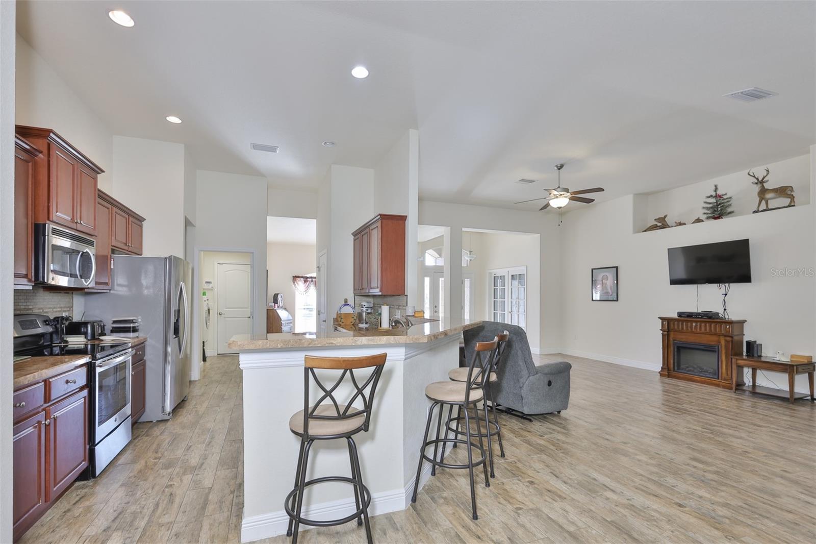 ROYAL HIGHLANDS - Residential