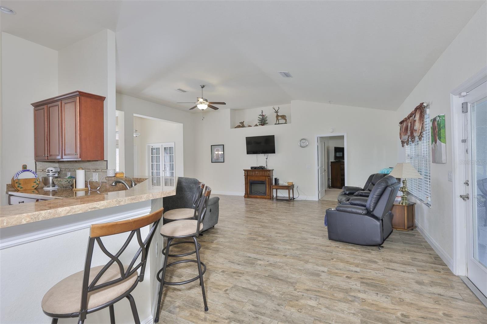 ROYAL HIGHLANDS - Residential