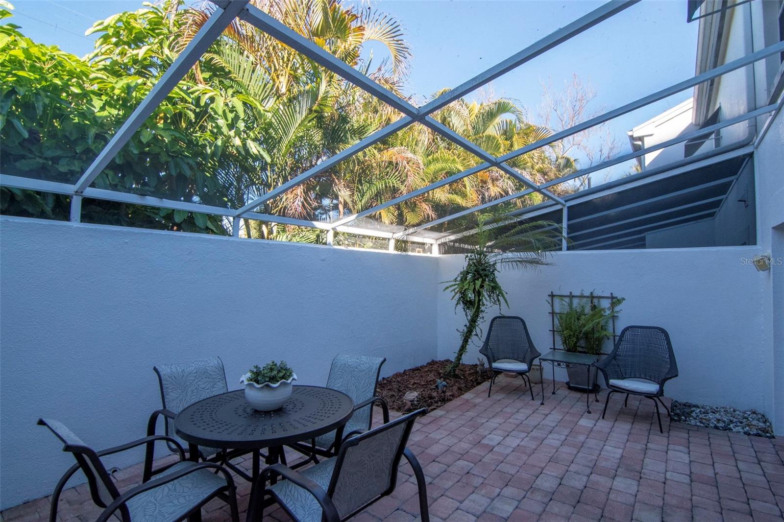 COURTYARDS OF TAMPA A CONDOMIN - Residential