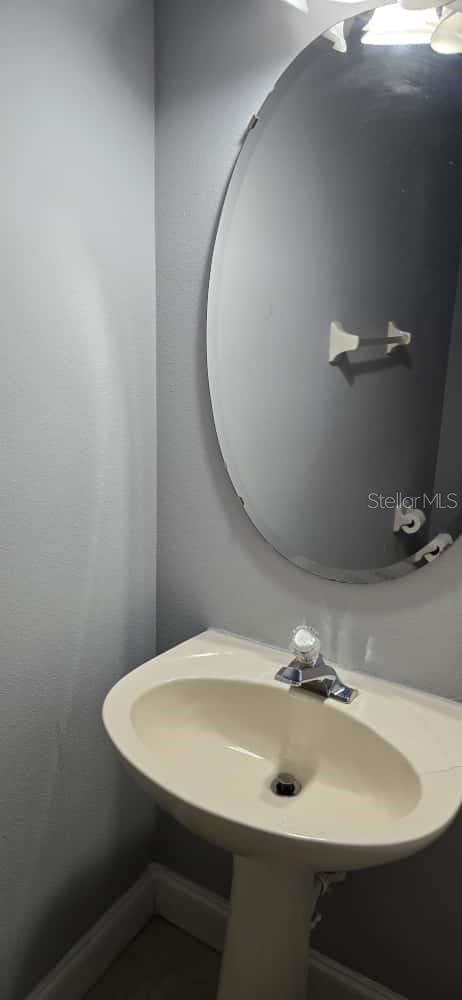 AVALON PARK VILLAGE 03 47/96 - Residential Lease