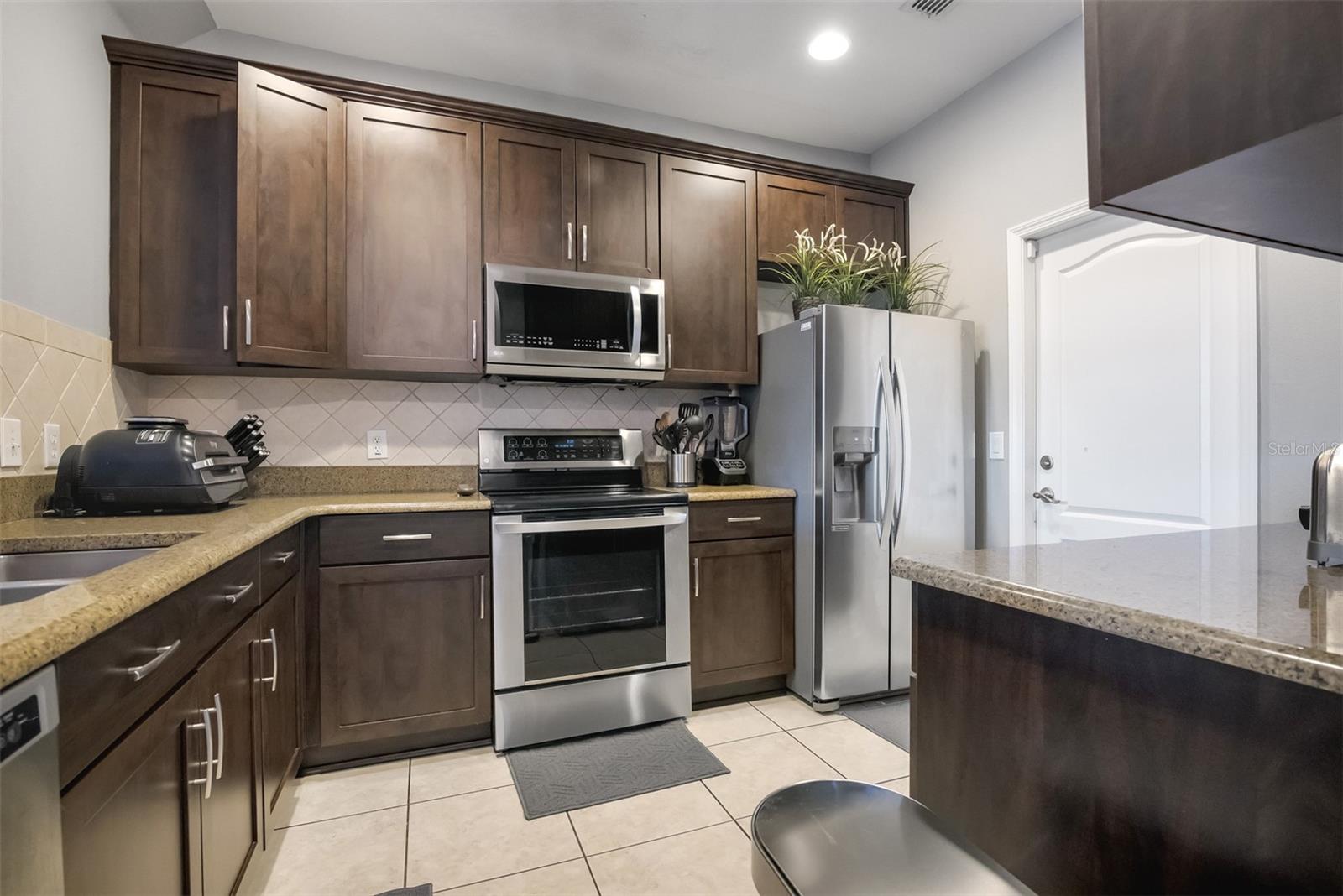 VILLA CAPRI AT METROWEST - Residential