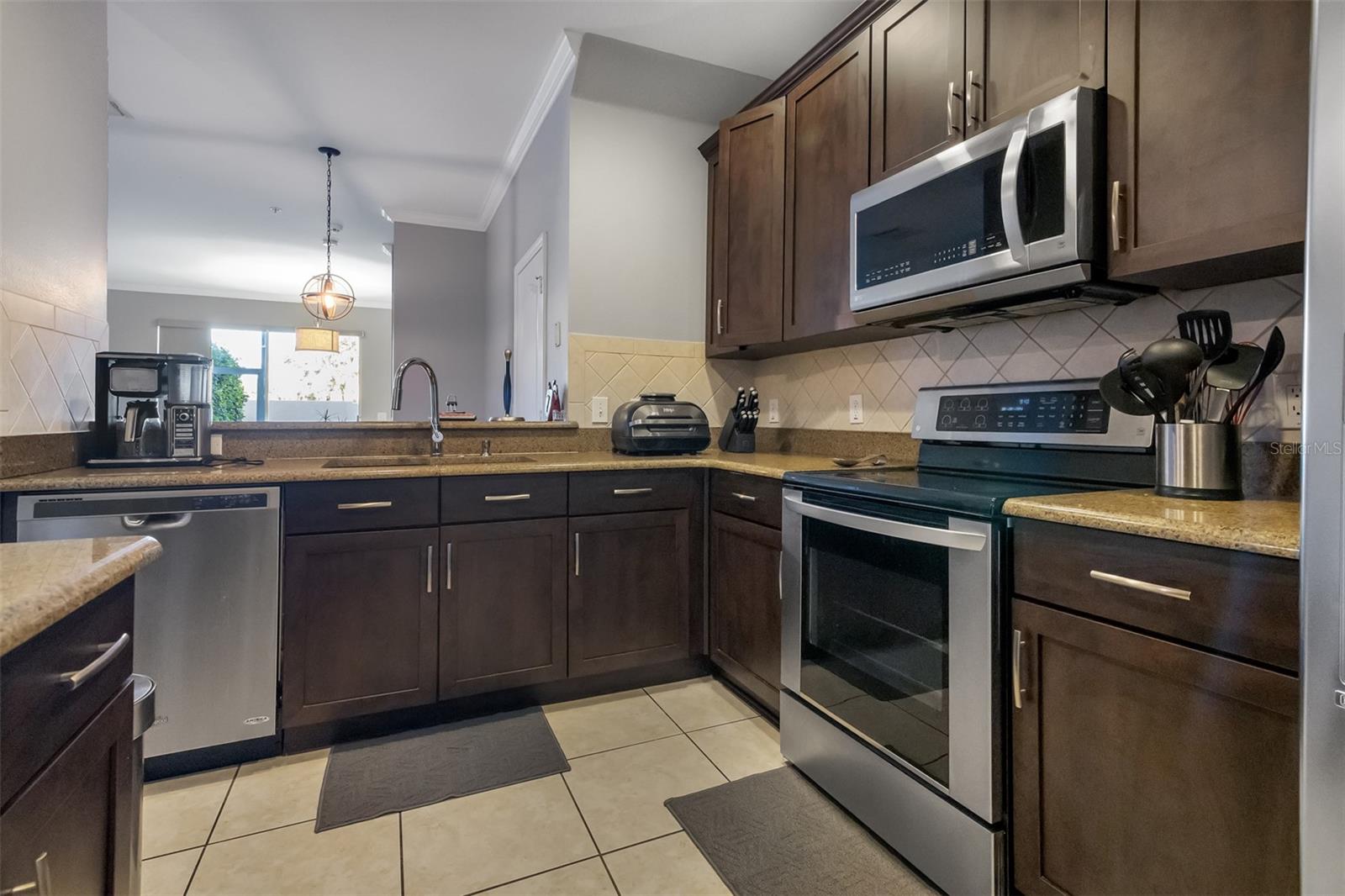 VILLA CAPRI AT METROWEST - Residential