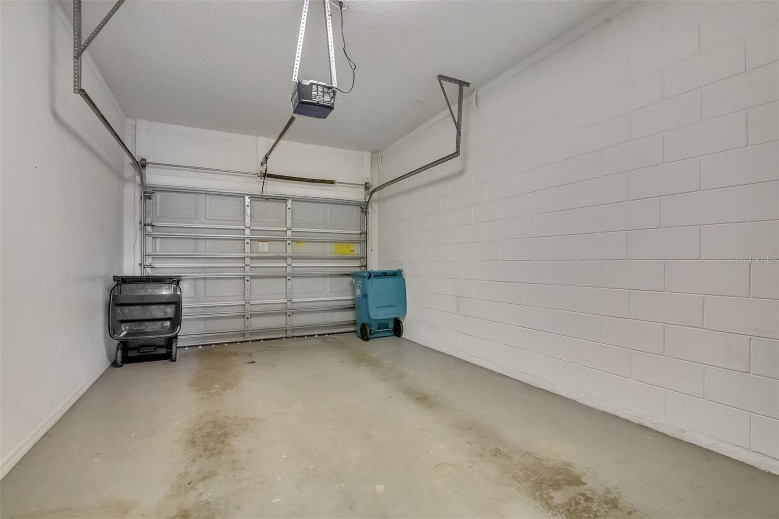 VILLA CAPRI AT METROWEST - Residential