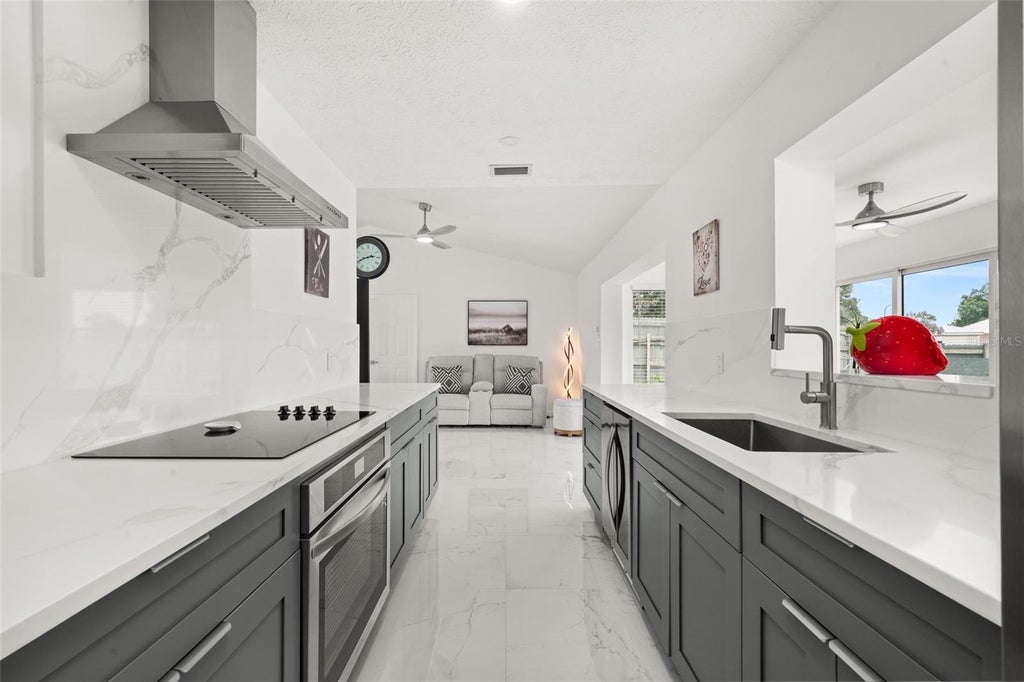 Photo of 4224 Lake Vista Drive, Sebring, FL 33875 (MLS # P4939215)