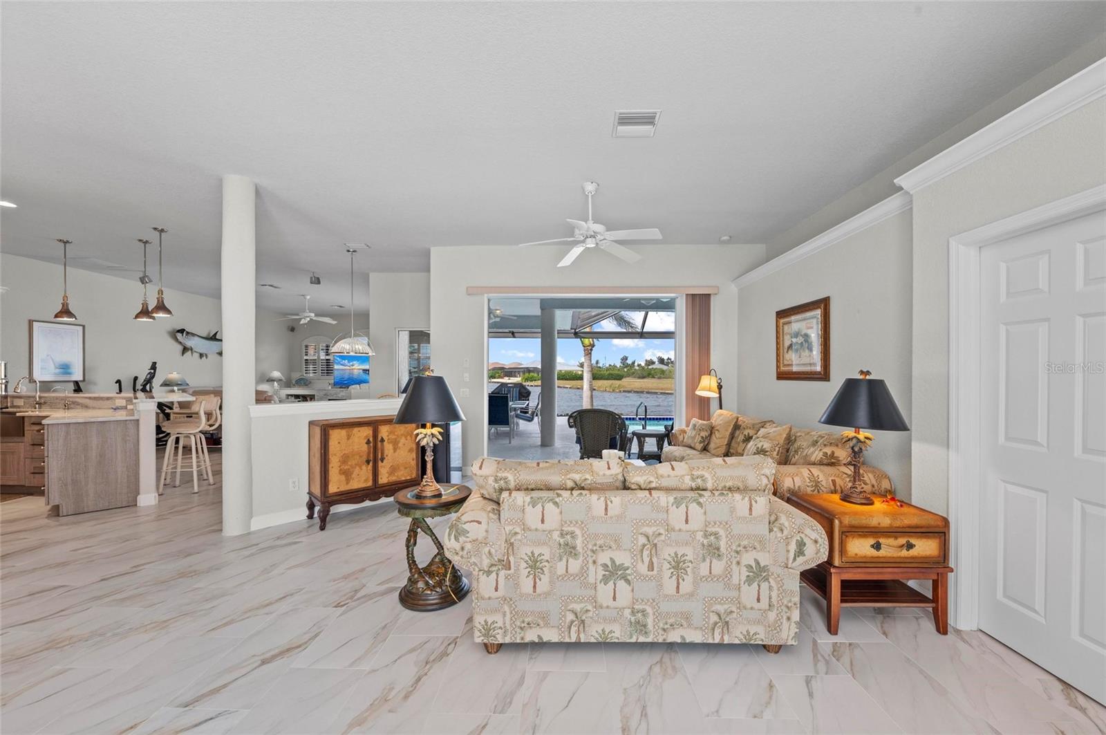 8106 ARLEWOOD CIRCLE