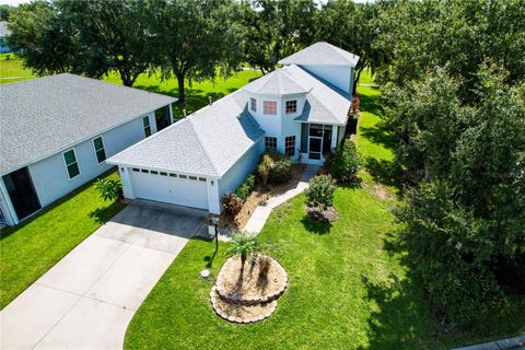 A home in TAVARES