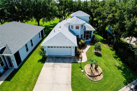 A home in TAVARES