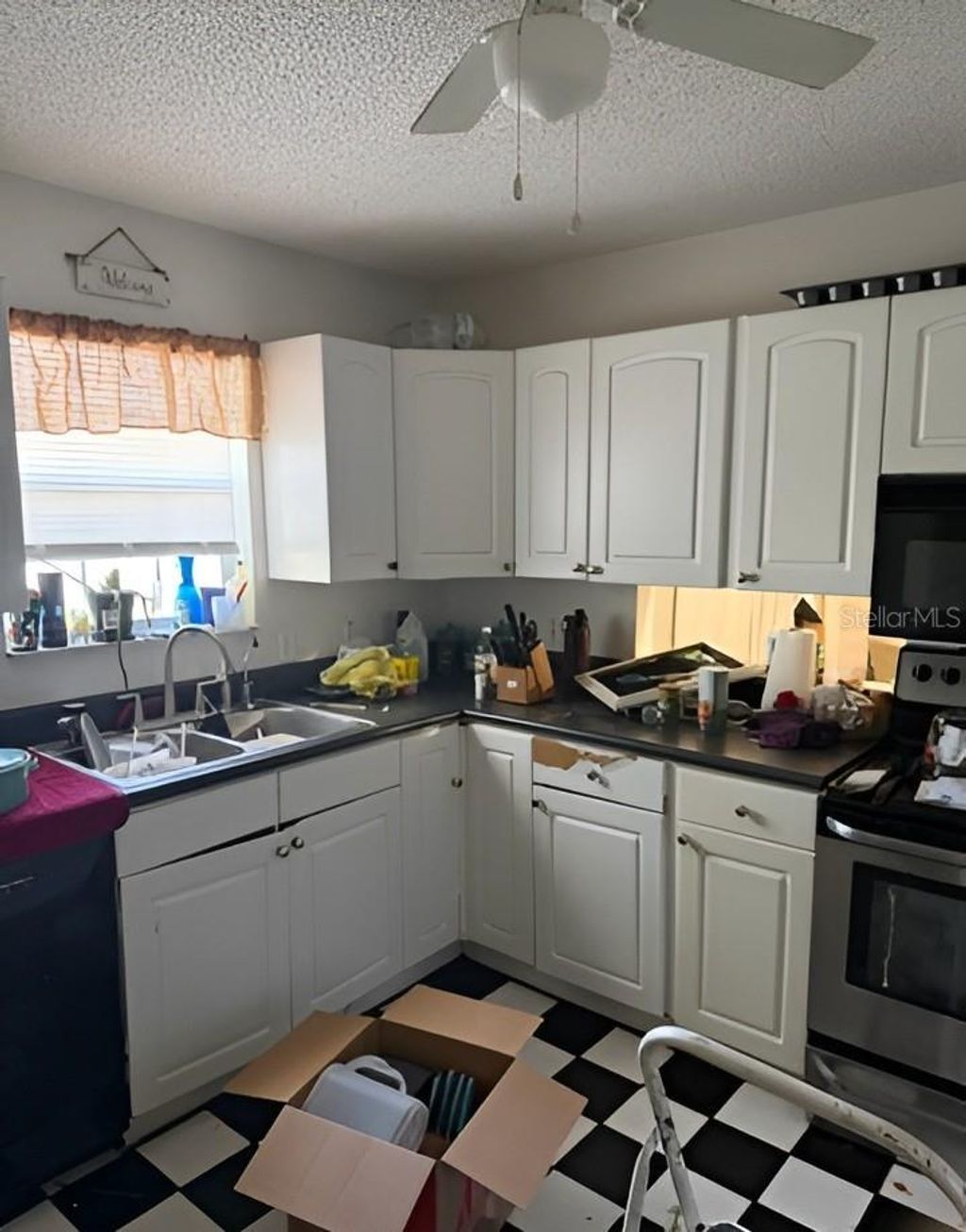 Photo of 101 Walker Drive, Interlachen, FL 32148 (MLS # TB8500035)