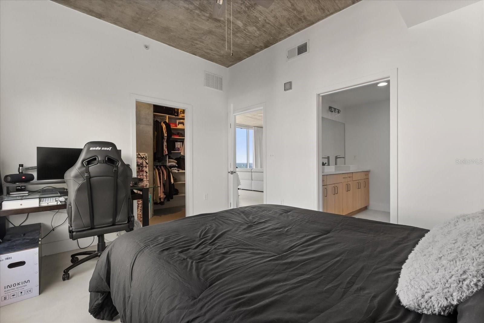 SOLAIRE/PLAZA CONDO - Residential