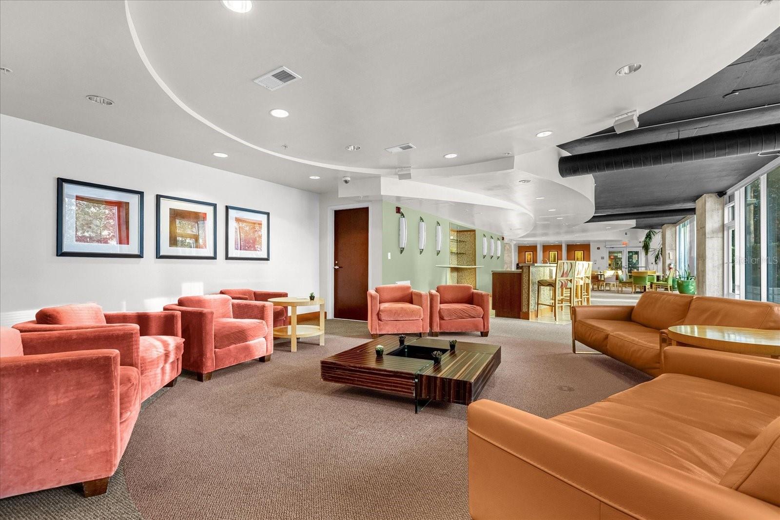 SOLAIRE/PLAZA CONDO - Residential