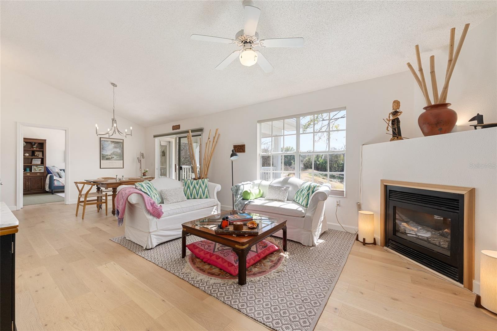 THE LINKS - Residential