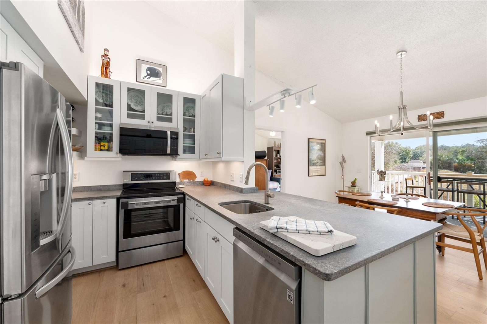 THE LINKS - Residential