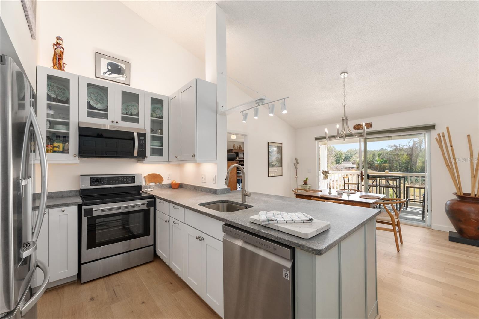 THE LINKS - Residential