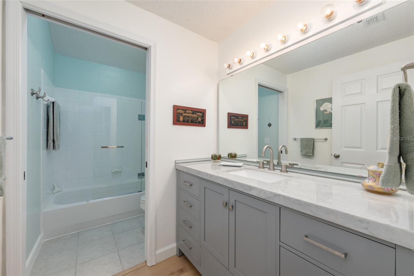 THE LINKS - Residential