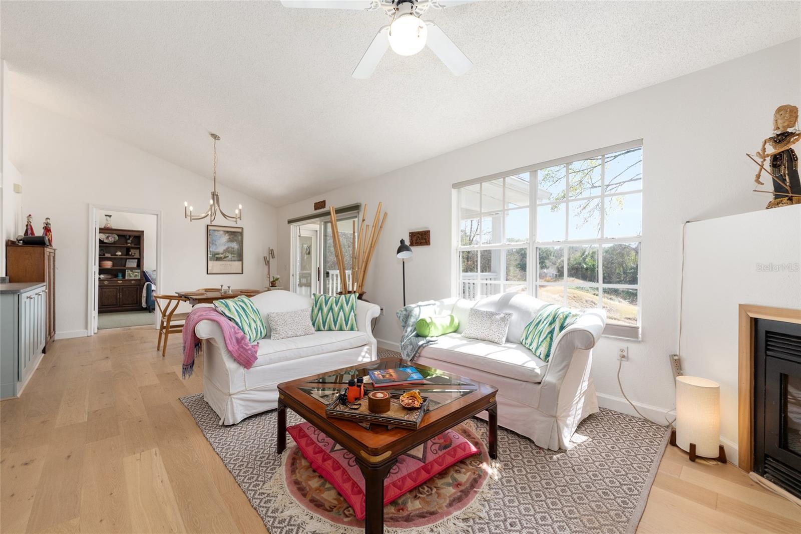 THE LINKS - Residential