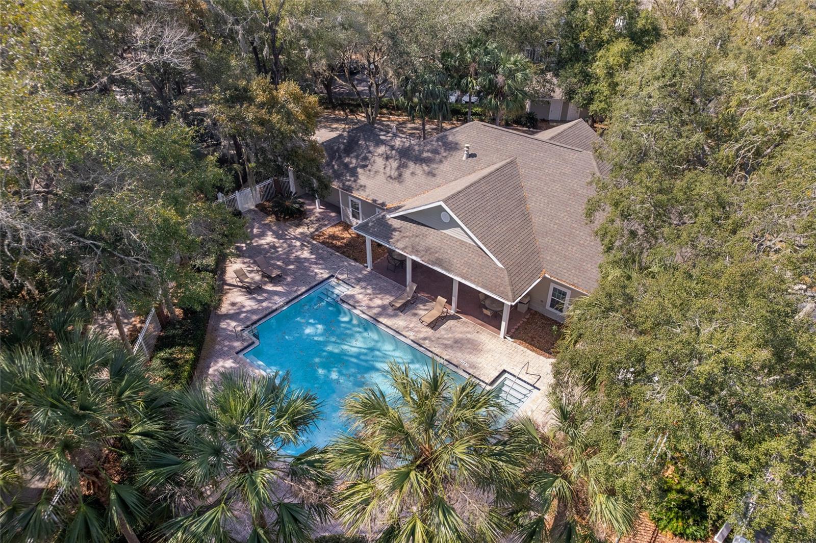 THE LINKS - Residential