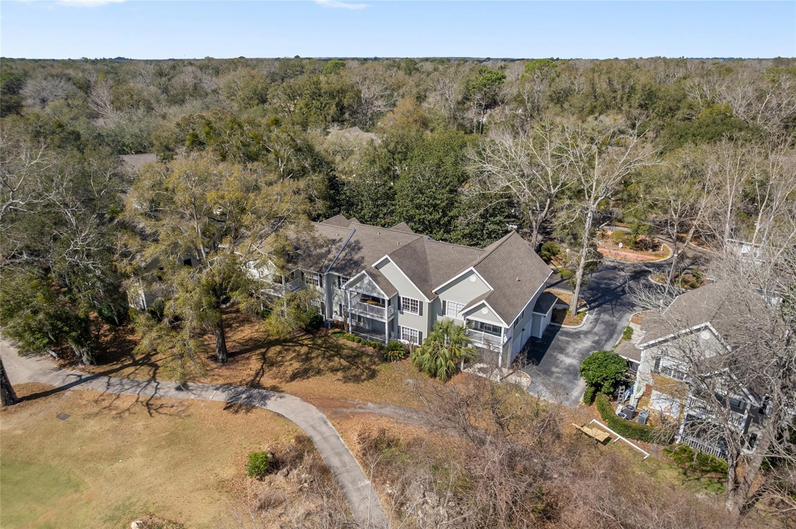 THE LINKS - Residential