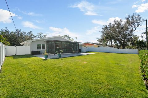 A home in BELLEAIR