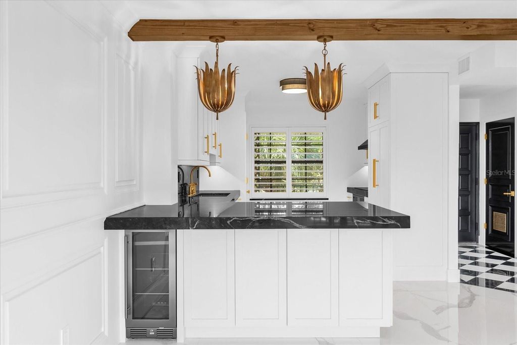 Photo of 100 S Interlachen Avenue #404, Winter Park, FL 32789 (MLS # O6330566)