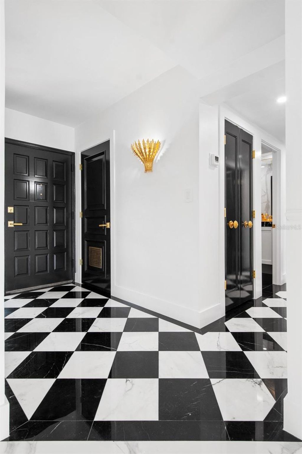 Photo of 100 S Interlachen Avenue #404, Winter Park, FL 32789 (MLS # O6330566)